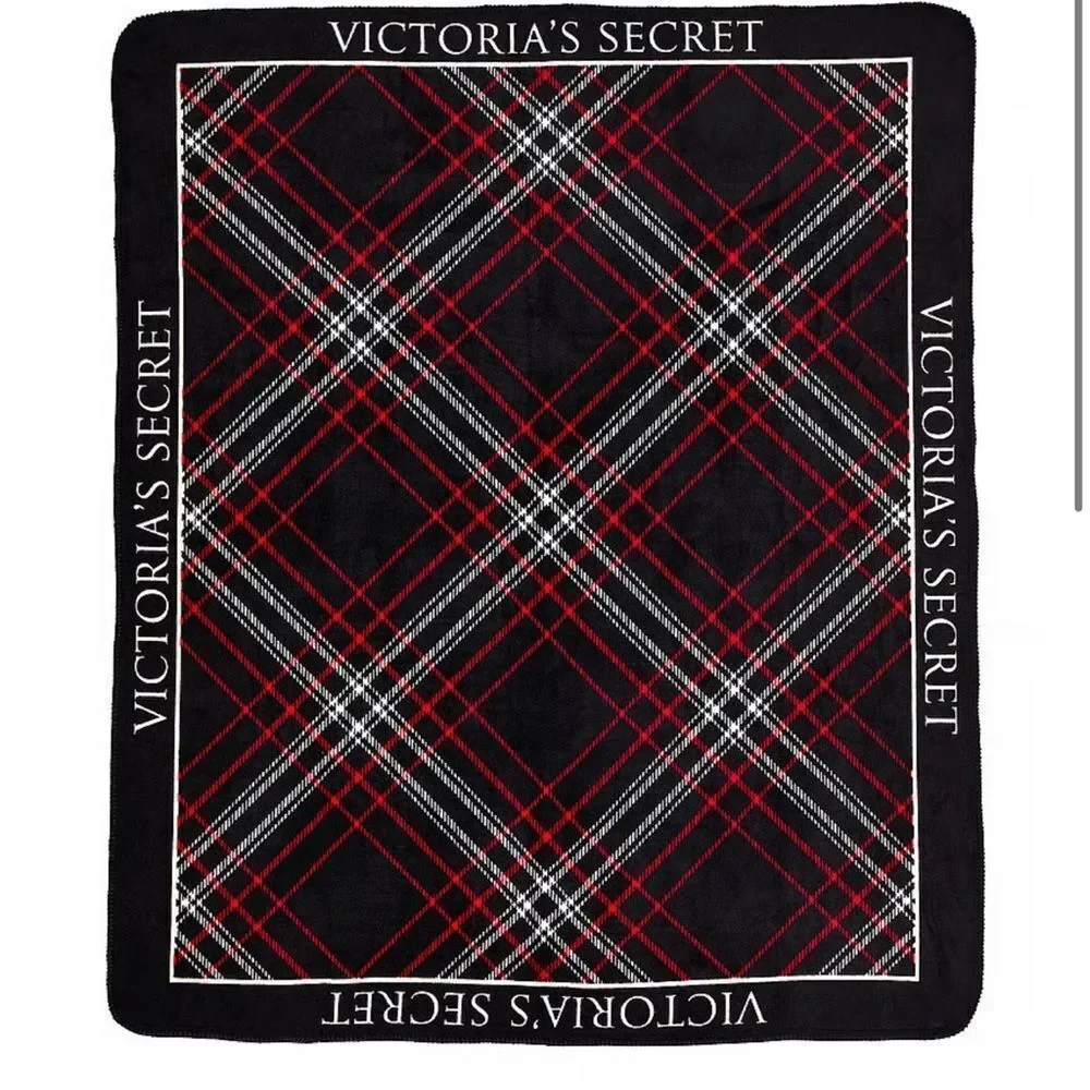 Victoria's Secret Cozy Fleece Velour Plush Throw Blanket 59.8